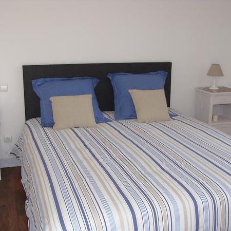 مبيت وإفطار Goustranville Le Vieux Castel المظهر الخارجي الصورة