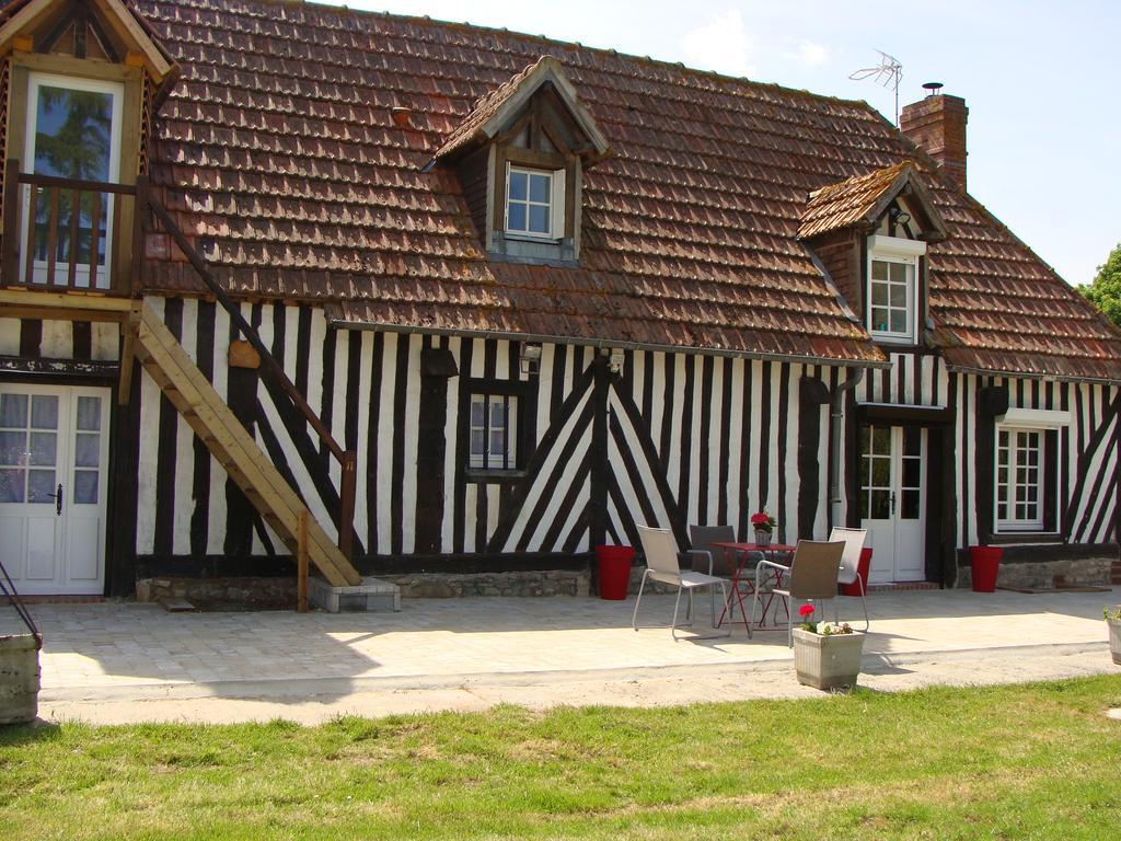 مبيت وإفطار Goustranville Le Vieux Castel المظهر الخارجي الصورة